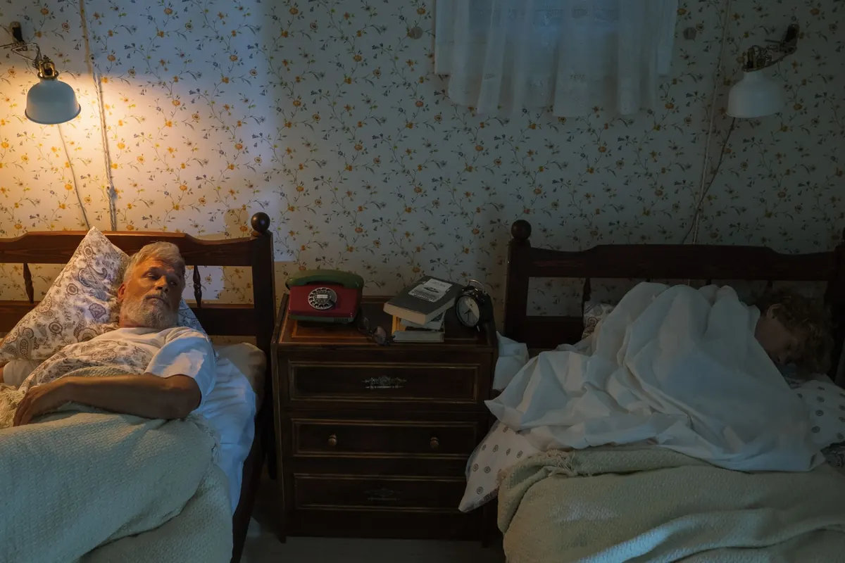 How to Build the Perfect Ambient Playlist for Sleep
